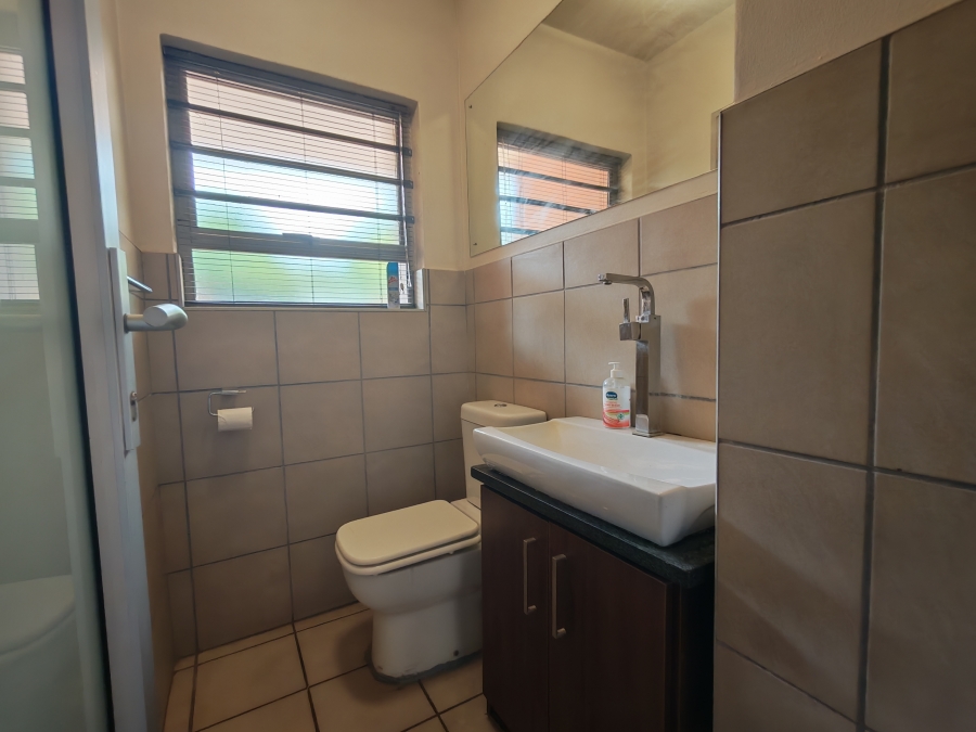 To Let 1 Bedroom Property for Rent in Die Bult North West